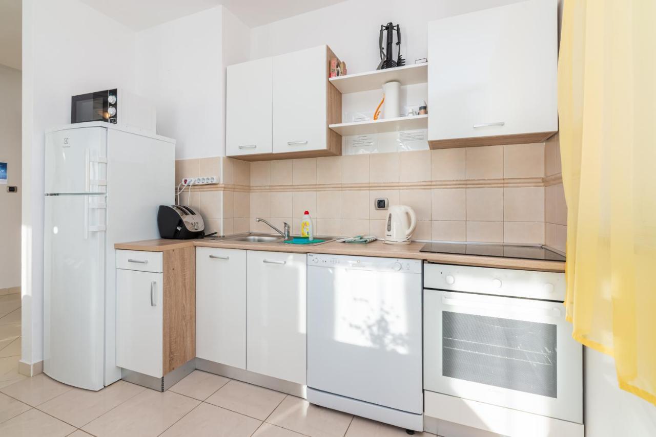 Apartment Mimoza 5, Baska, Krk Bagian luar foto