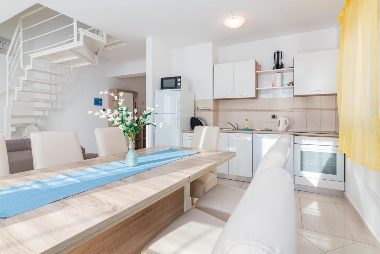 Apartment Mimoza 5, Baska, Krk Bagian luar foto