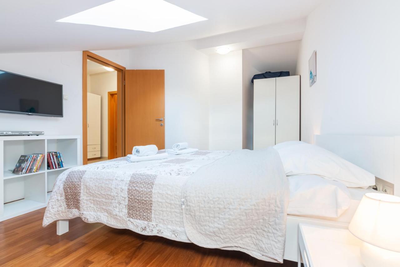 Apartment Mimoza 5, Baska, Krk Bagian luar foto