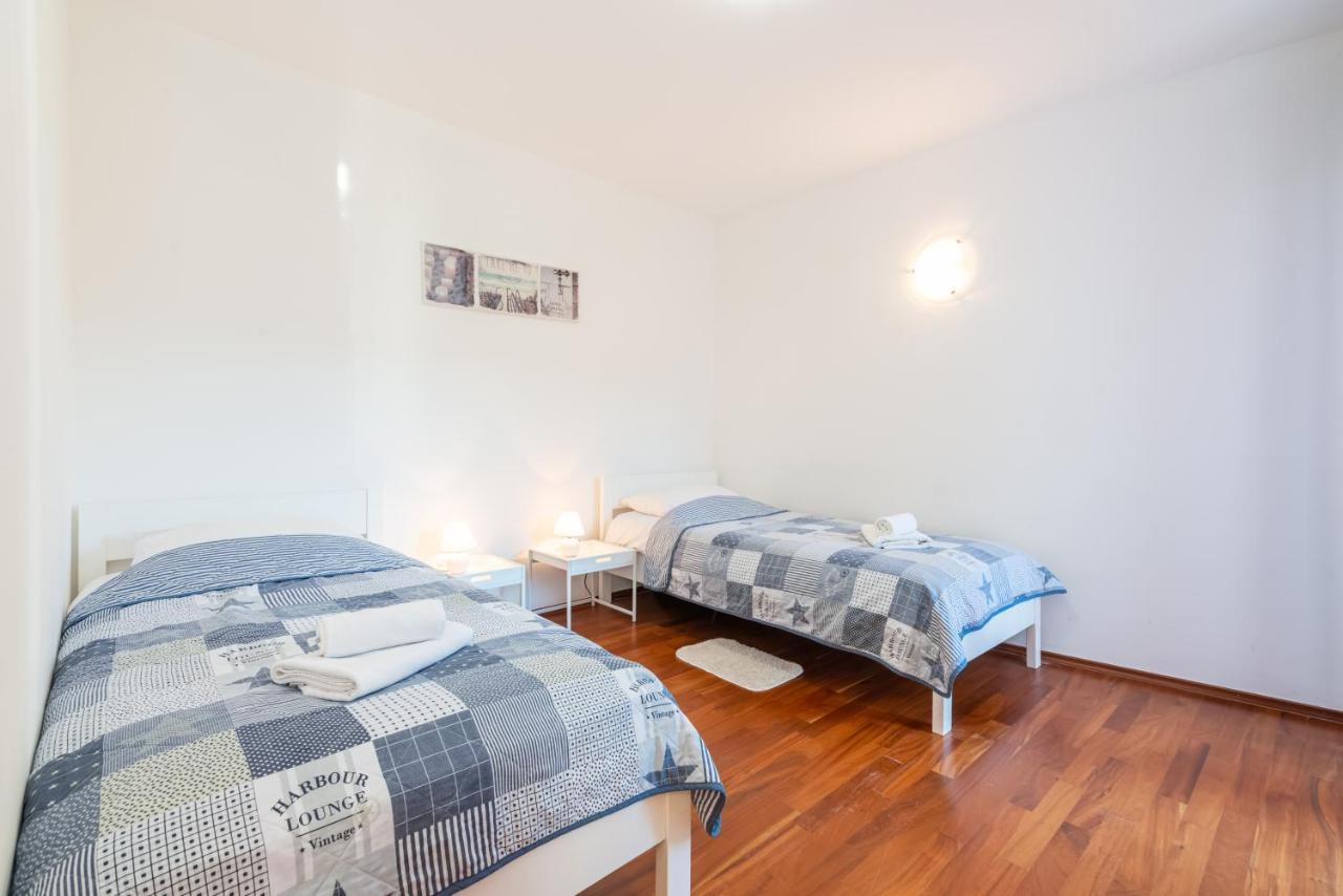 Apartment Mimoza 5, Baska, Krk Bagian luar foto