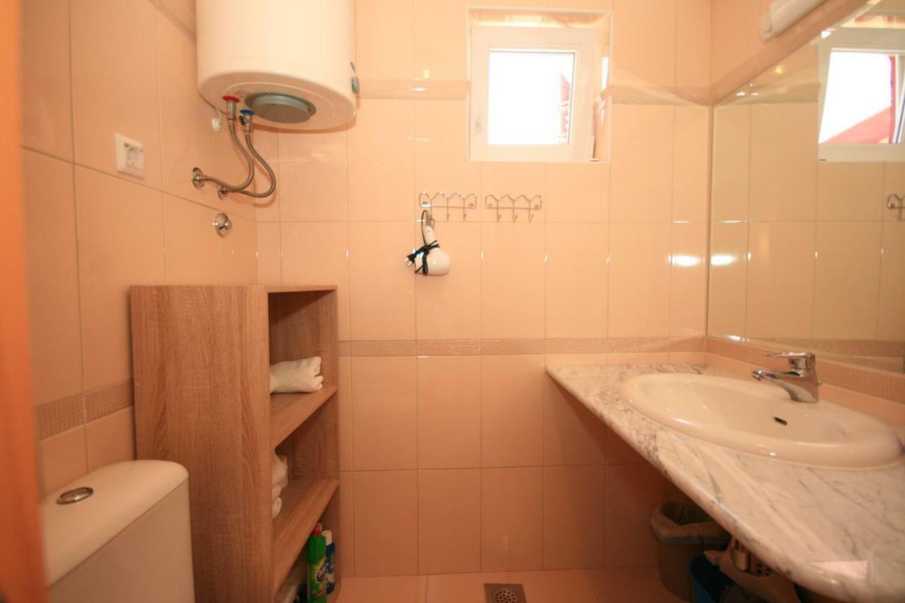 Apartment Mimoza 5, Baska, Krk Bagian luar foto